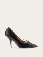 Ferragamo Soft bow pump